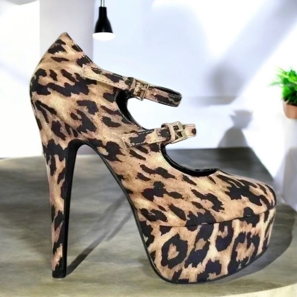 🆕Leopard  Mary Jane Heels - Picture 1 of 12